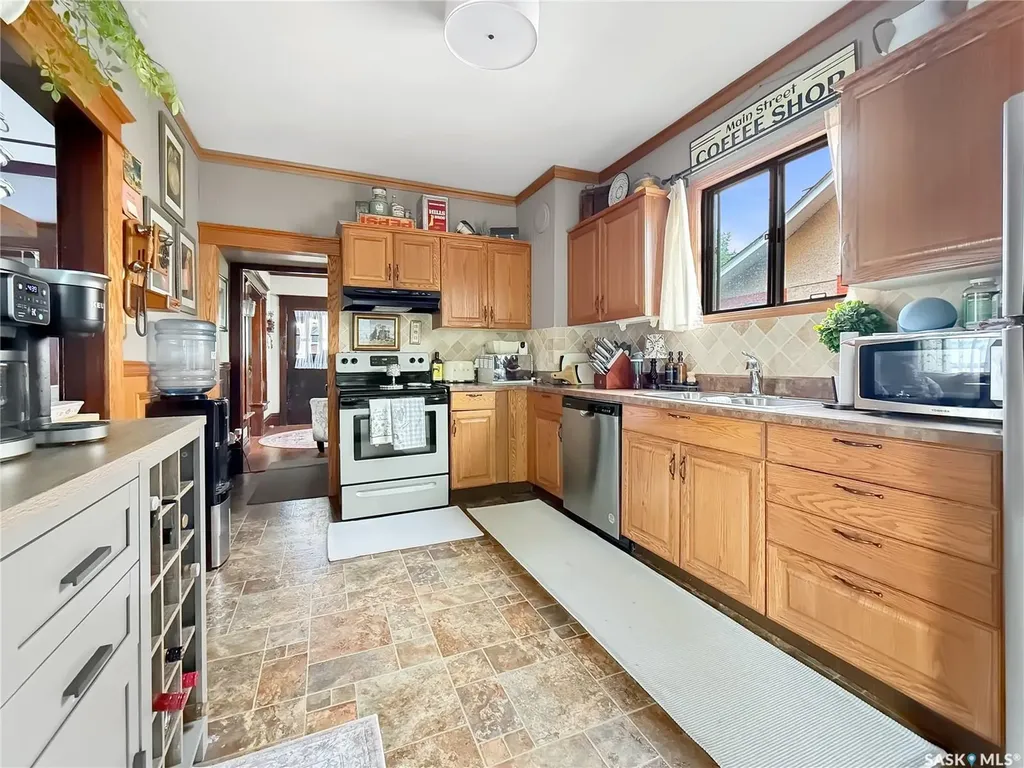 1362 98th Street North Battleford SK S9A 0M2