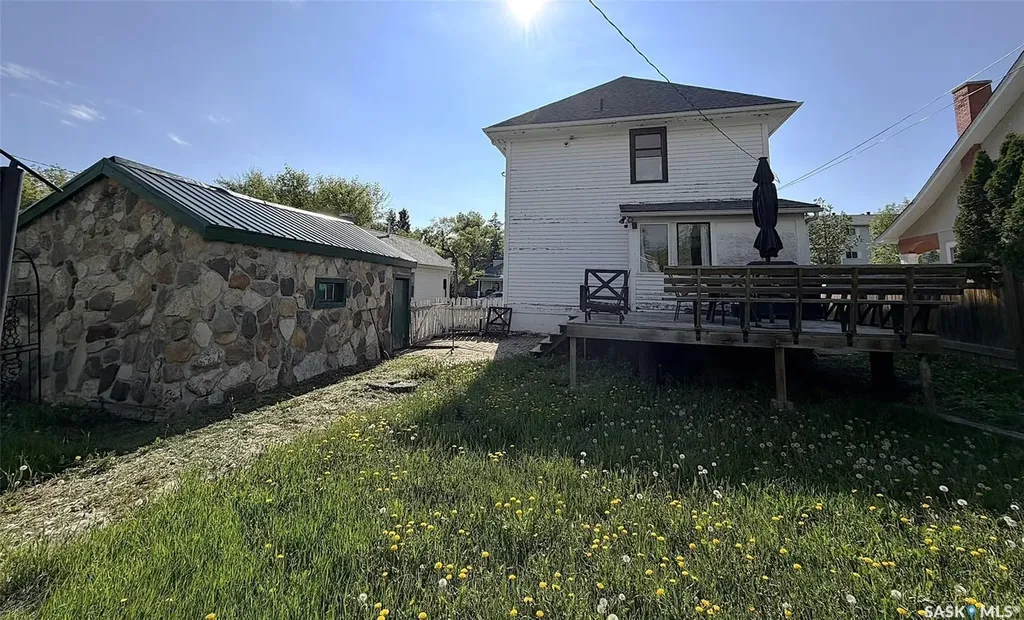 1362 98th Street North Battleford SK S9A 0M2