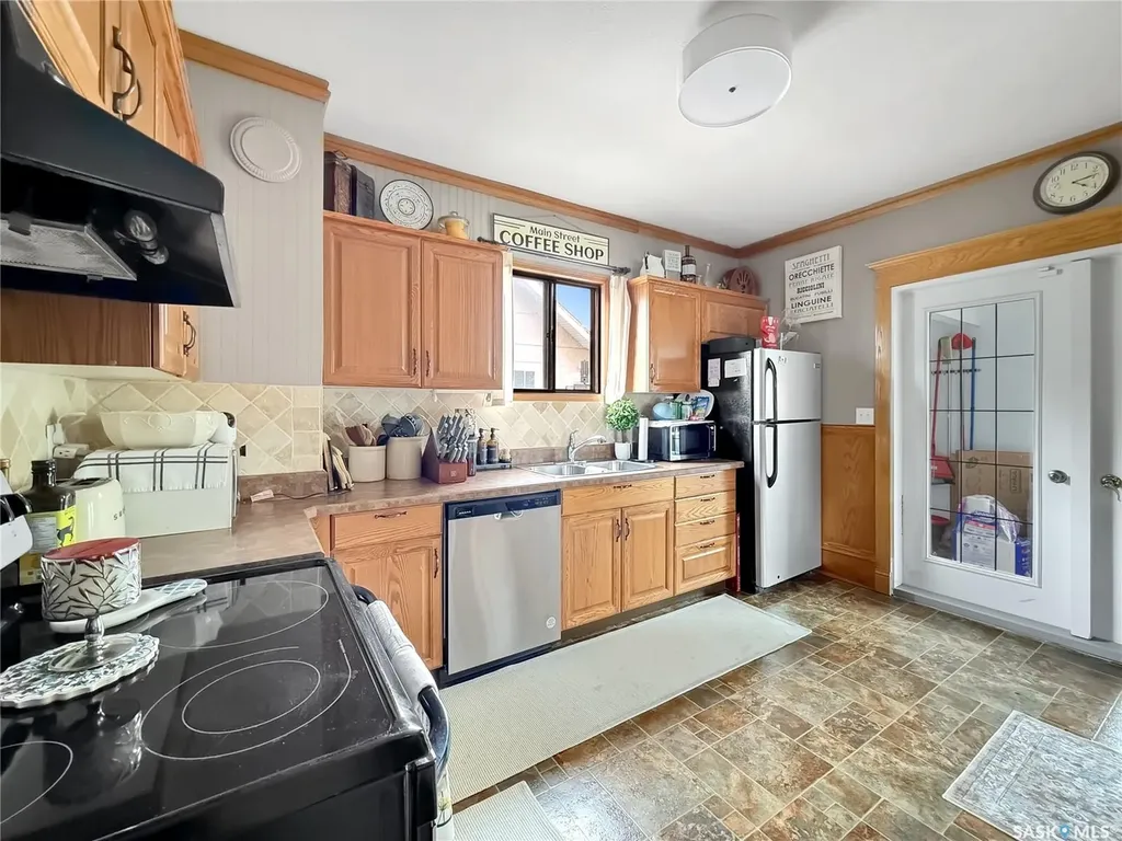 1362 98th Street North Battleford SK S9A 0M2
