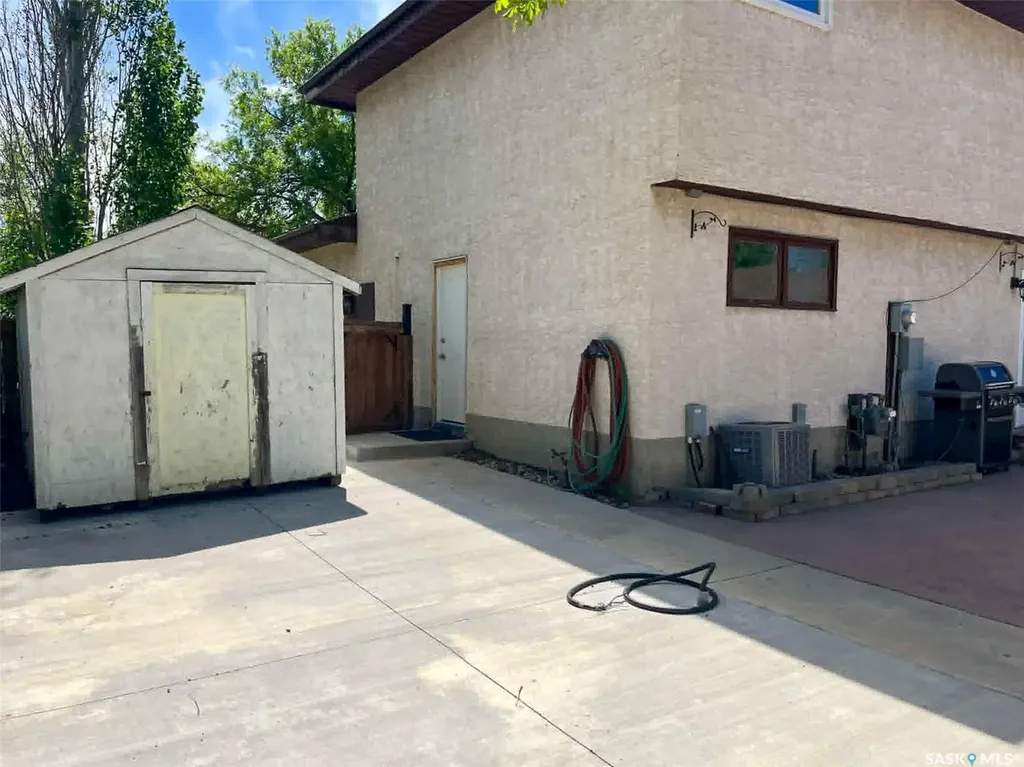 6402 Dalgliesh Drive Regina SK S4X 2R2