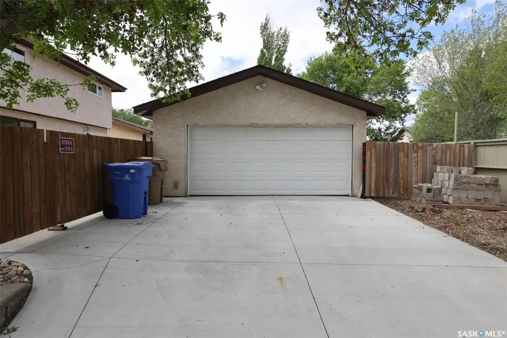6402 Dalgliesh Drive Regina SK S4X 2R2