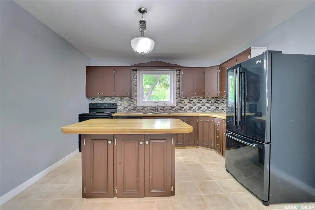 6402 Dalgliesh Drive Regina SK S4X 2R2