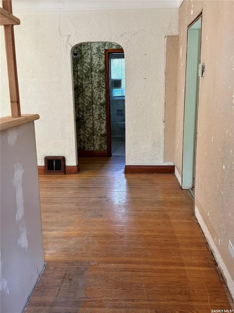 712 Broadway Avenue Regina SK S4N 1C3