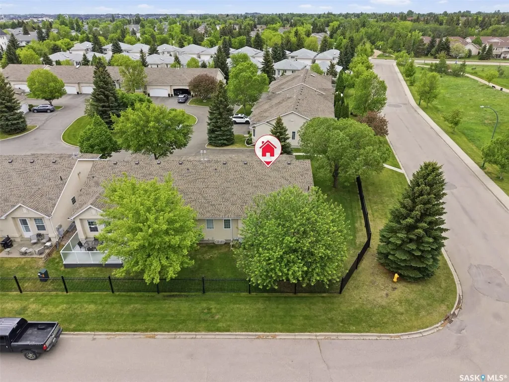 927 Heritage View Saskatoon SK S7H 5S2