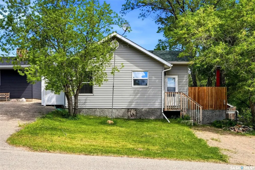 228 Nicoll Avenue Regina Beach SK S0G 4C0