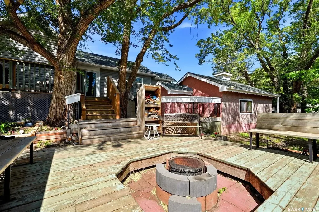 228 Nicoll Avenue Regina Beach SK S0G 4C0