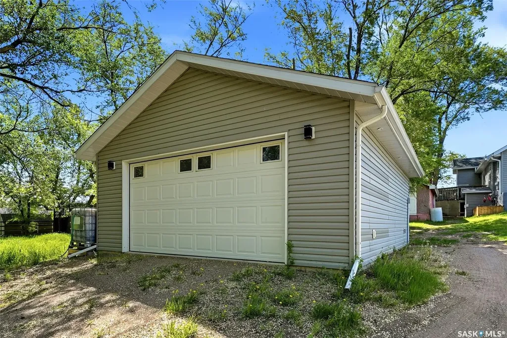 228 Nicoll Avenue Regina Beach SK S0G 4C0