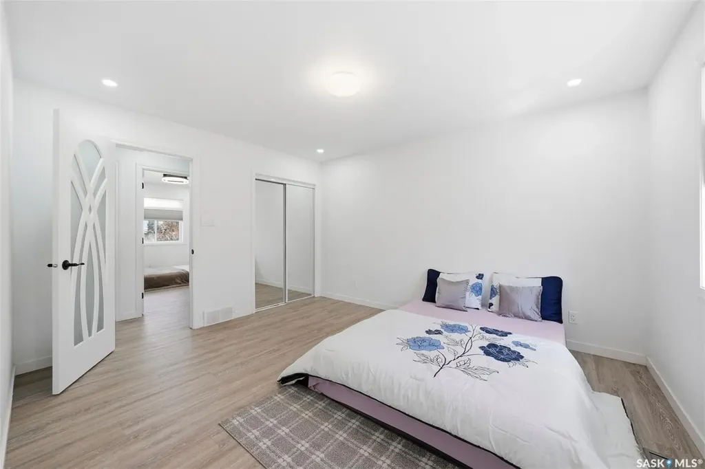 408 L Avenue N Saskatoon SK S7L 2P7