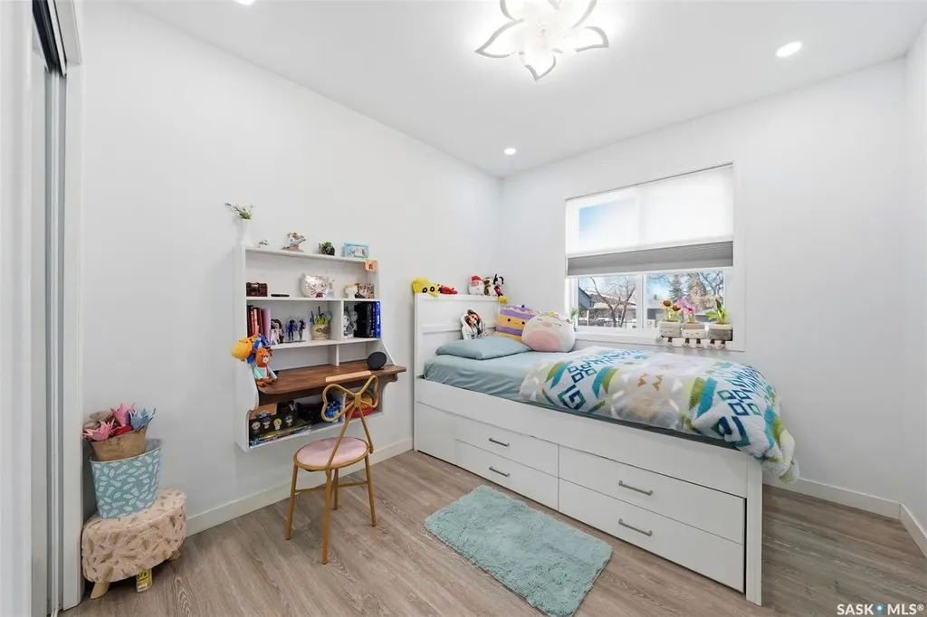 408 L Avenue N Saskatoon SK S7L 2P7