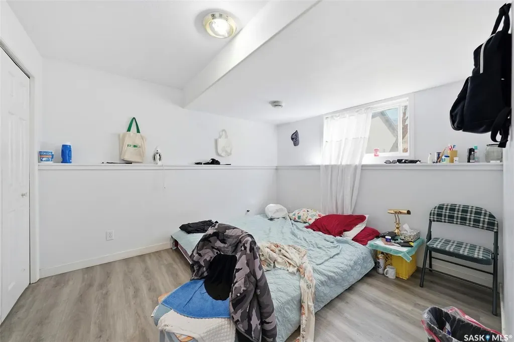 408 L Avenue N Saskatoon SK S7L 2P7