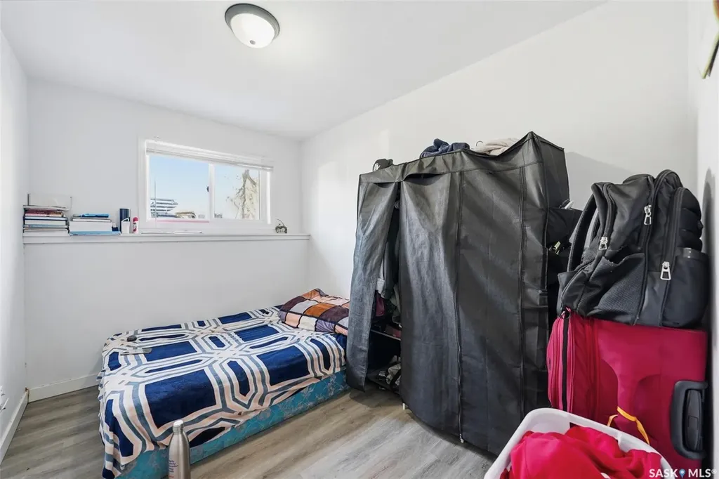 408 L Avenue N Saskatoon SK S7L 2P7