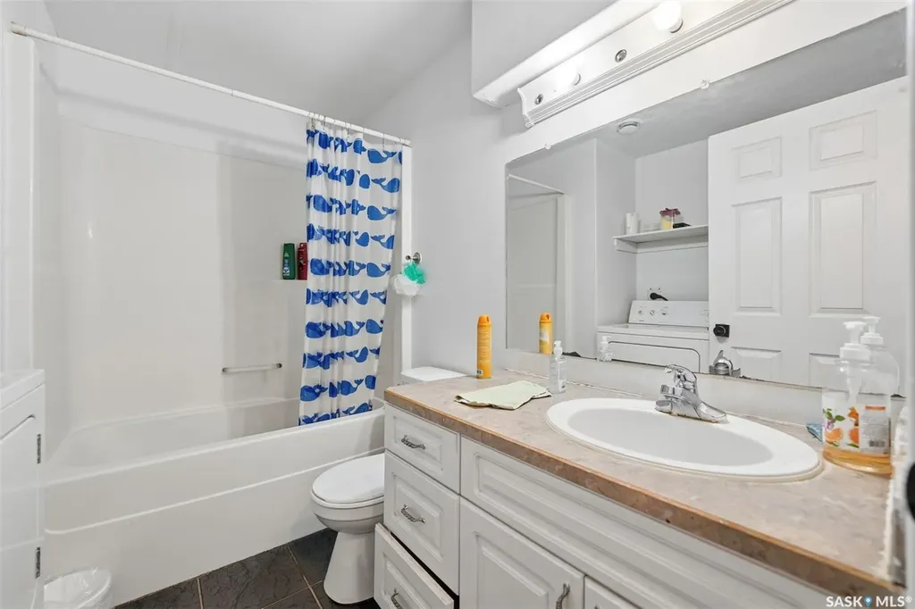 408 L Avenue N Saskatoon SK S7L 2P7