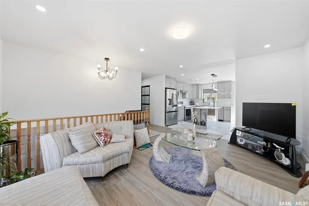 408 L Avenue N Saskatoon SK S7L 2P7