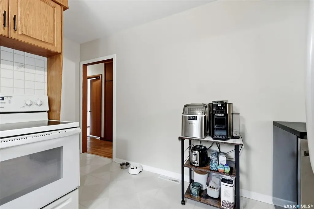 18 Bole Place Regina SK S4S 3W7