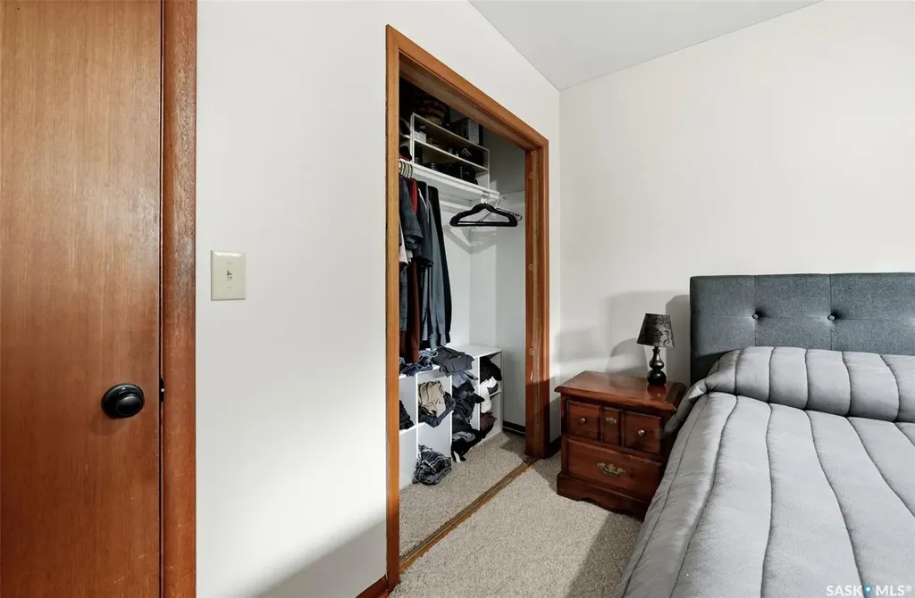 18 Bole Place Regina SK S4S 3W7