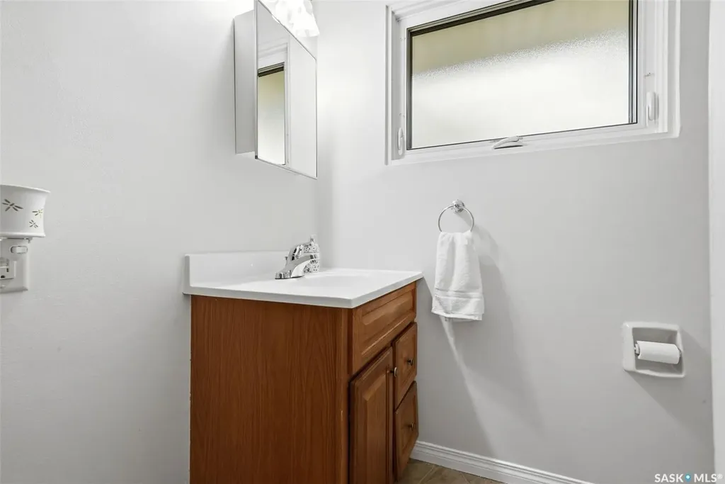18 Bole Place Regina SK S4S 3W7