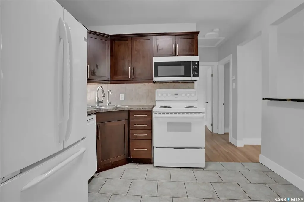 1357 Aberdeen Street Regina SK S4T 5K3