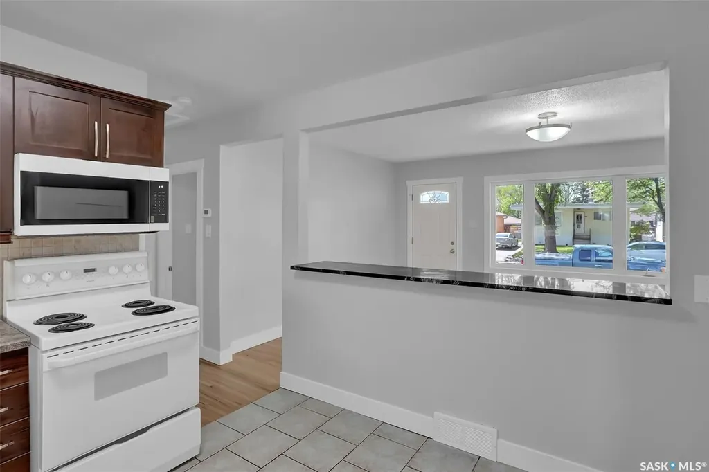 1357 Aberdeen Street Regina SK S4T 5K3