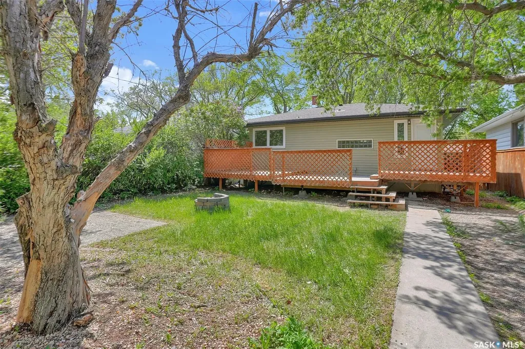 1357 Aberdeen Street Regina SK S4T 5K3