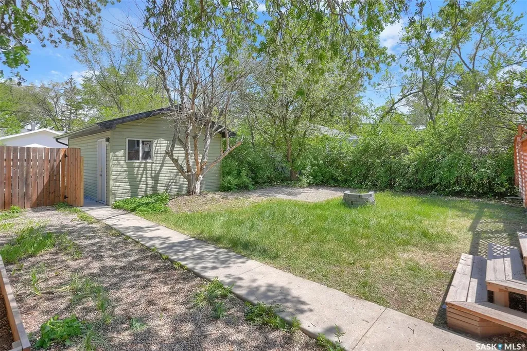 1357 Aberdeen Street Regina SK S4T 5K3