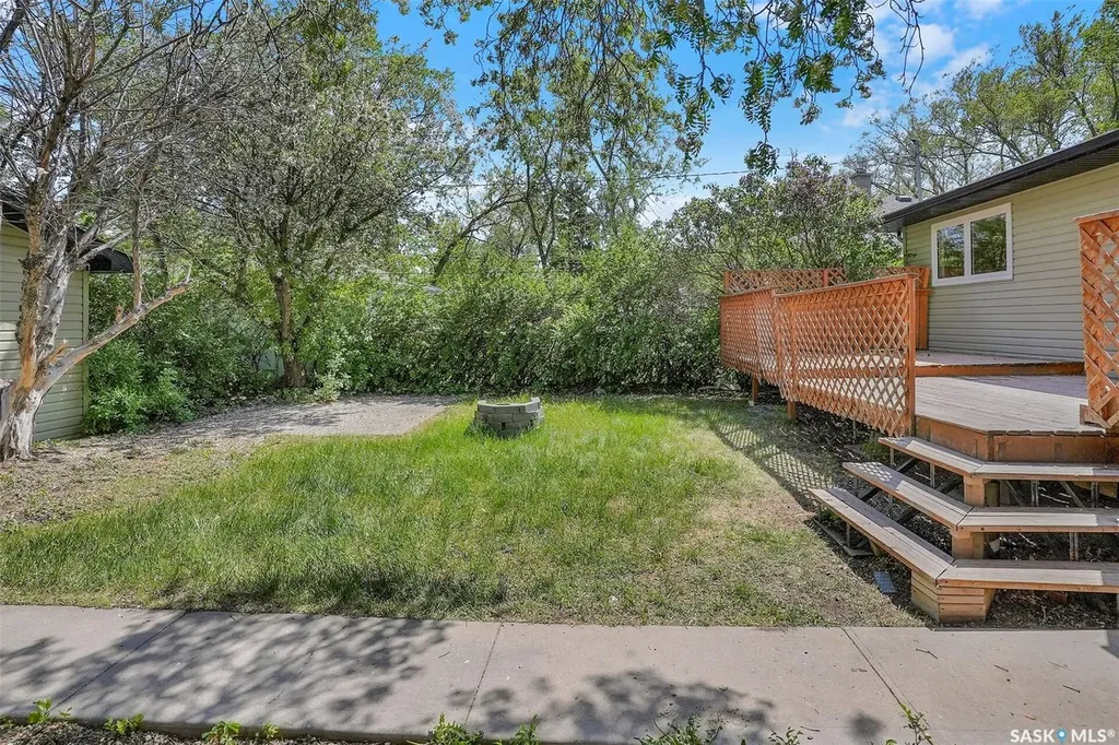 1357 Aberdeen Street Regina SK S4T 5K3