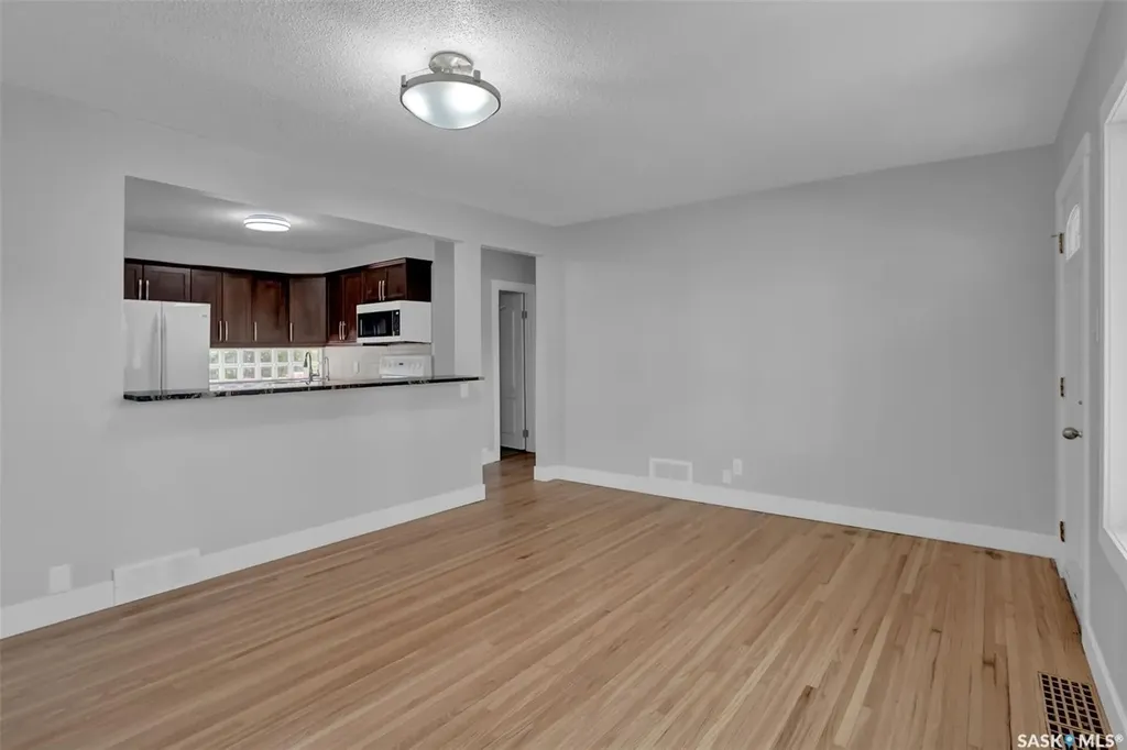1357 Aberdeen Street Regina SK S4T 5K3