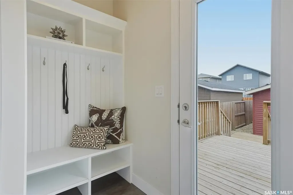 1025 Parr Hill Drive Martensville SK S0K 2T1