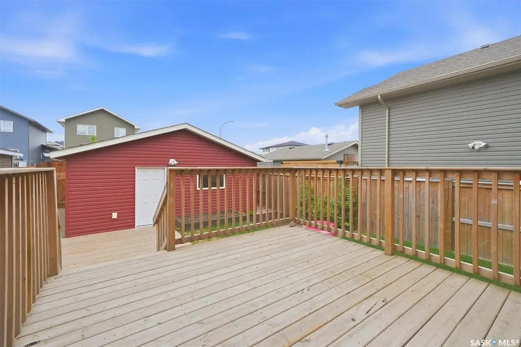 1025 Parr Hill Drive Martensville SK S0K 2T1