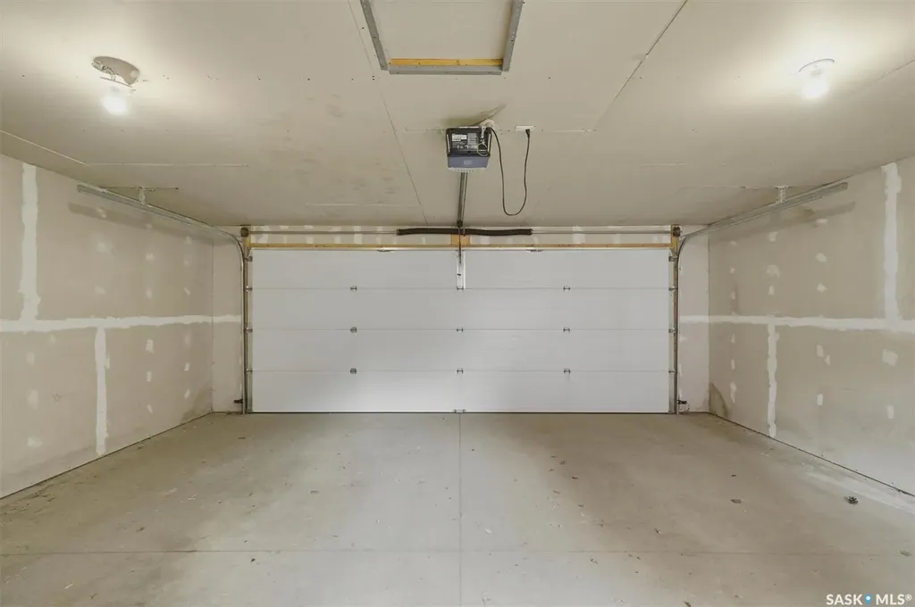 1025 Parr Hill Drive Martensville SK S0K 2T1