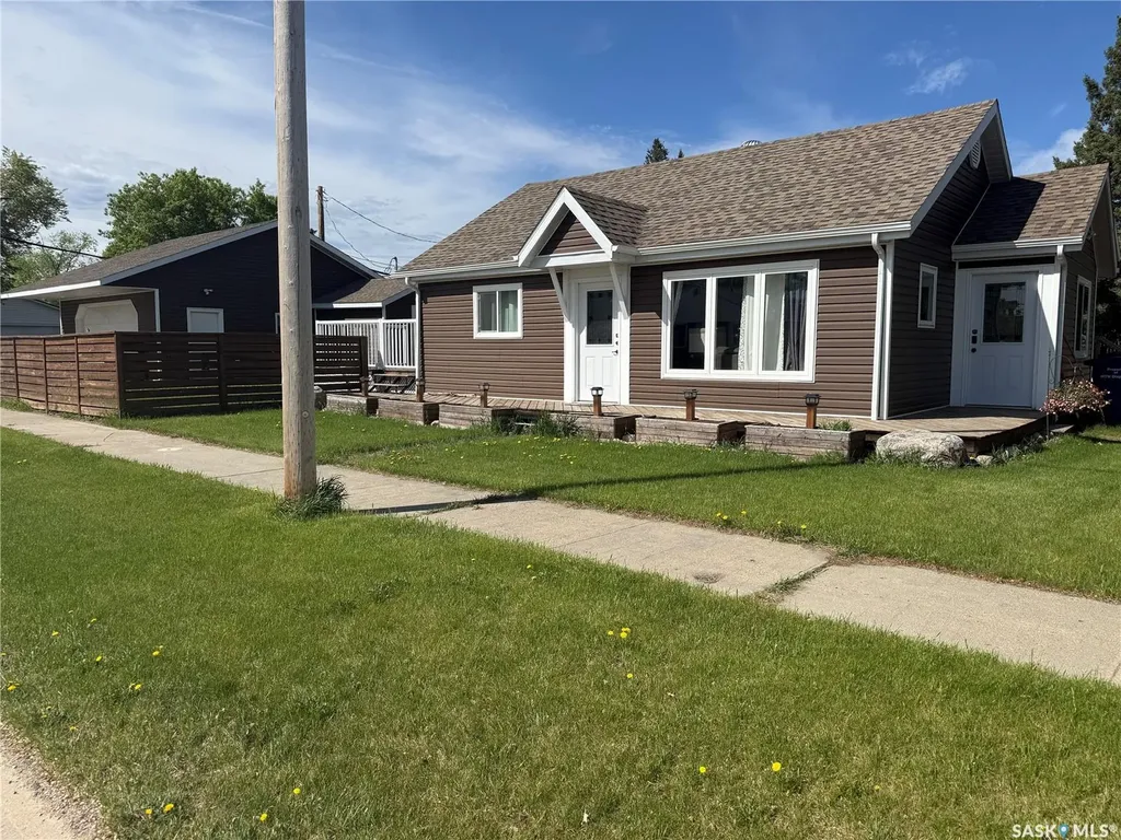 300 8th Avenue W Nipawin SK S0E 1E0