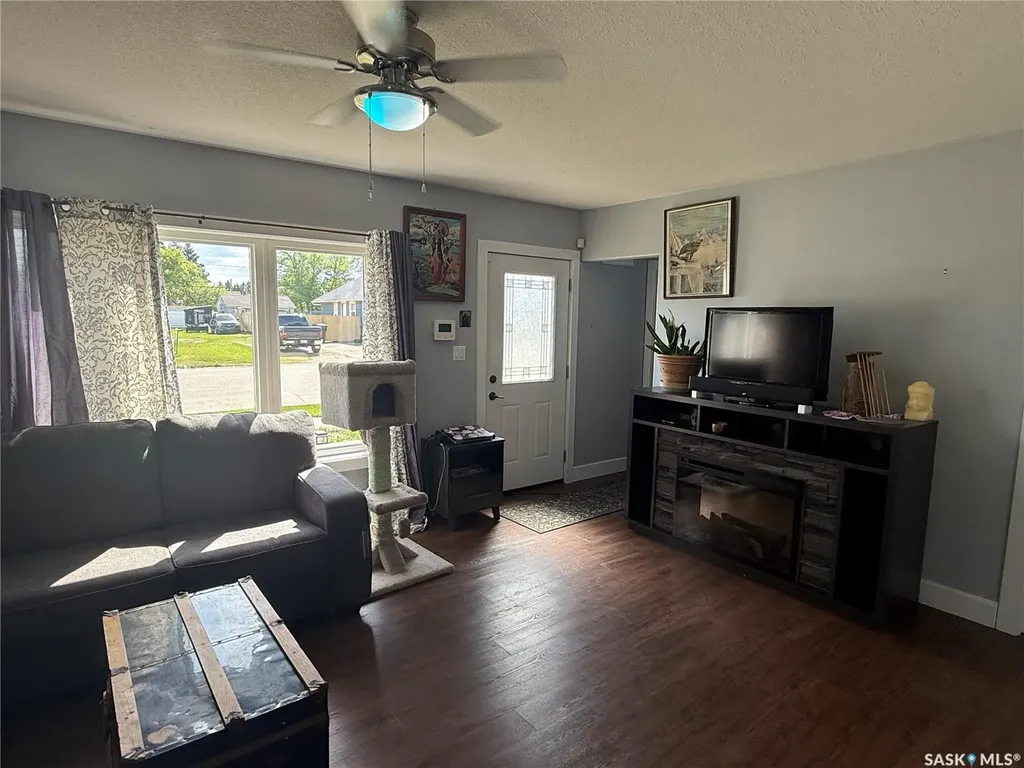 300 8th Avenue W Nipawin SK S0E 1E0