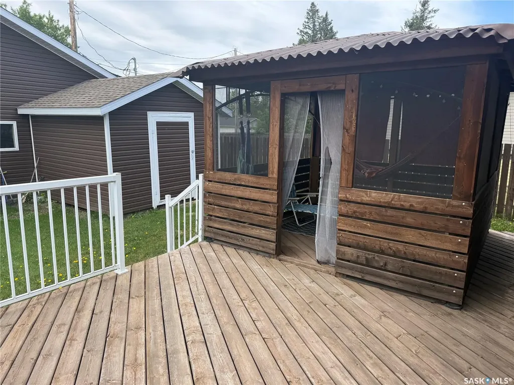 300 8th Avenue W Nipawin SK S0E 1E0