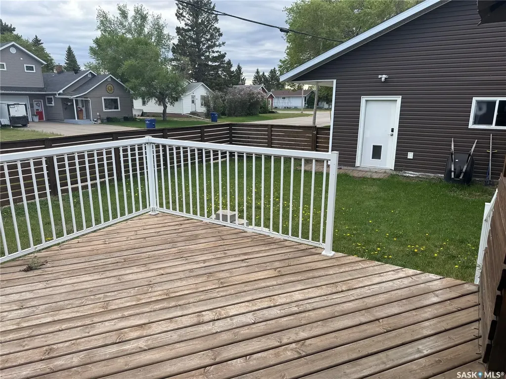 300 8th Avenue W Nipawin SK S0E 1E0
