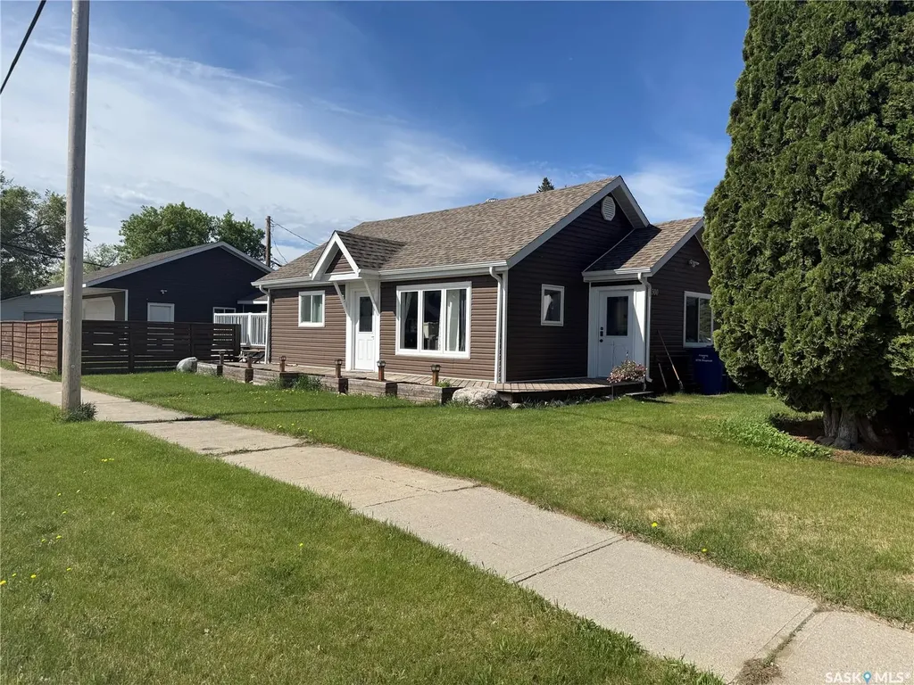300 8th Avenue W Nipawin SK S0E 1E0