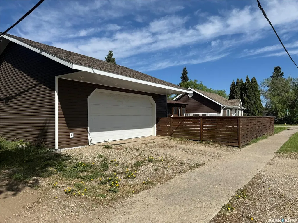 300 8th Avenue W Nipawin SK S0E 1E0