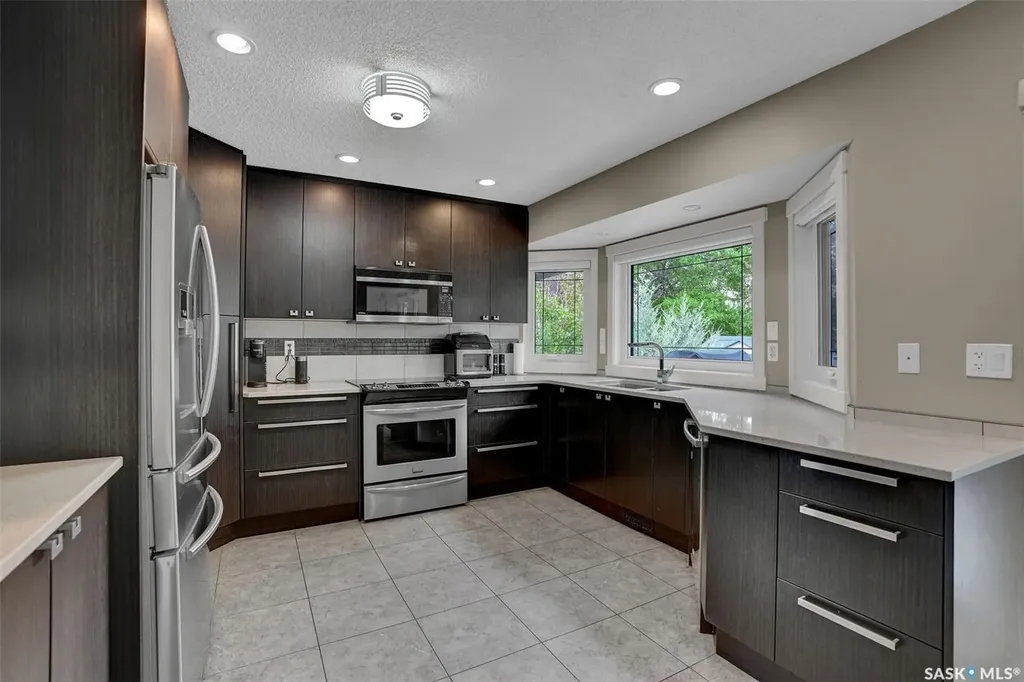 3402 Phaneuf Crescent E Regina SK S4V 1V4