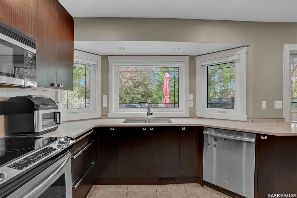 3402 Phaneuf Crescent E Regina SK S4V 1V4