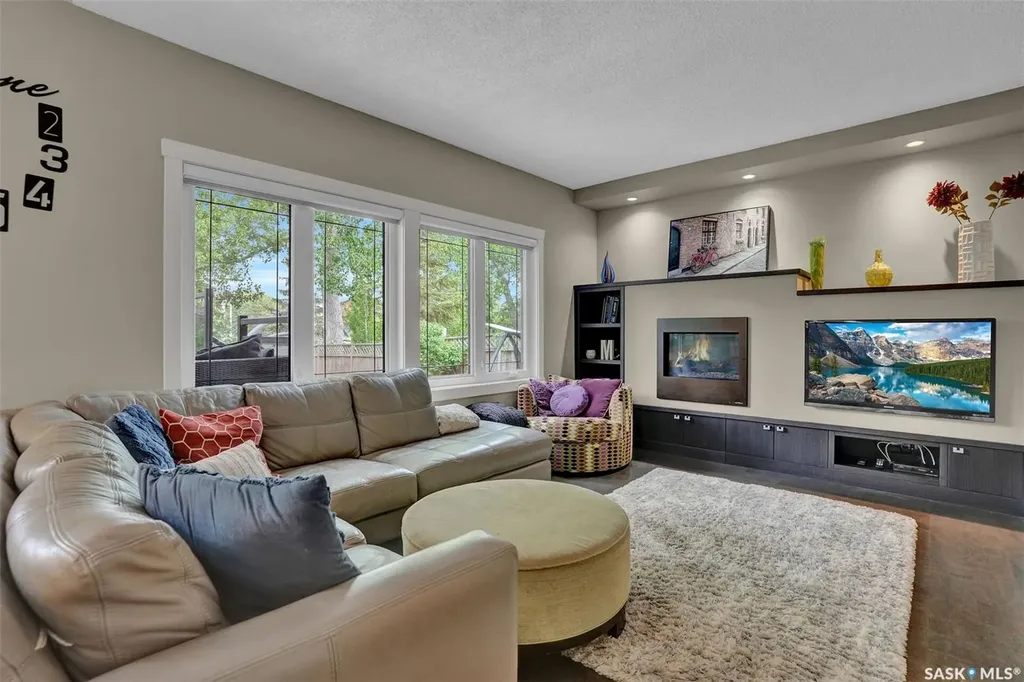 3402 Phaneuf Crescent E Regina SK S4V 1V4