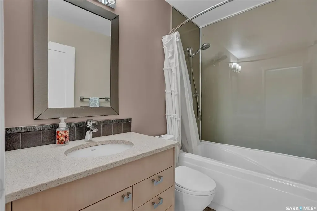 3402 Phaneuf Crescent E Regina SK S4V 1V4