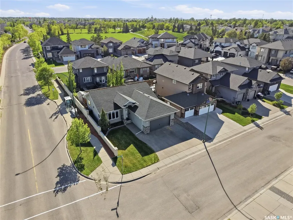 326 Horlick Crescent Saskatoon SK S7N 4R5