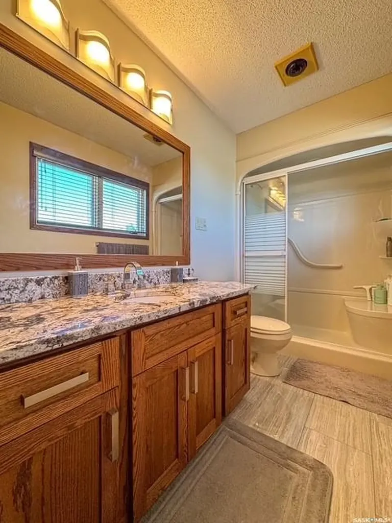 418 Curry Crescent Swift Current SK S9H 4X4