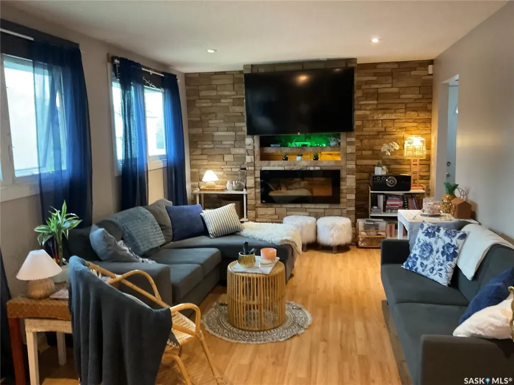 302 Dunlop Street Saskatoon SK S7N 2P7