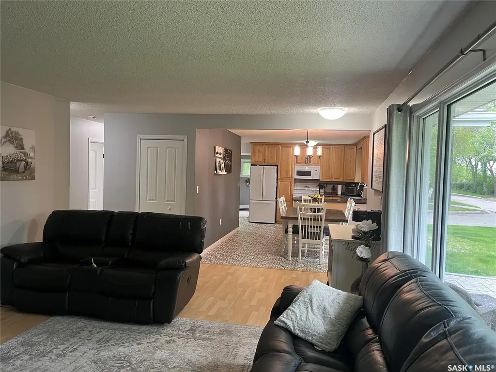 61 2nd Street SW Wadena SK S0A 4J0