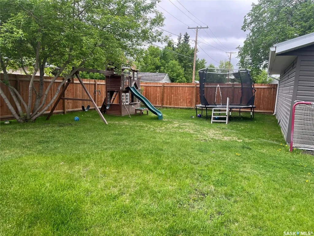61 2nd Street SW Wadena SK S0A 4J0