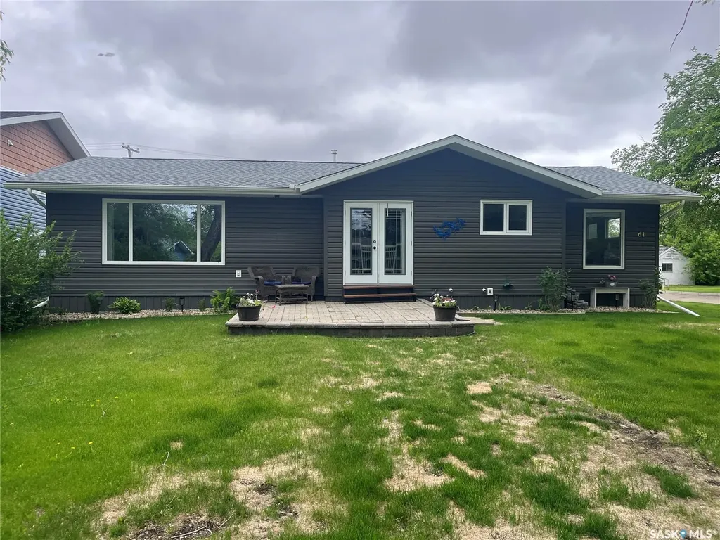 61 2nd Street SW Wadena SK S0A 4J0