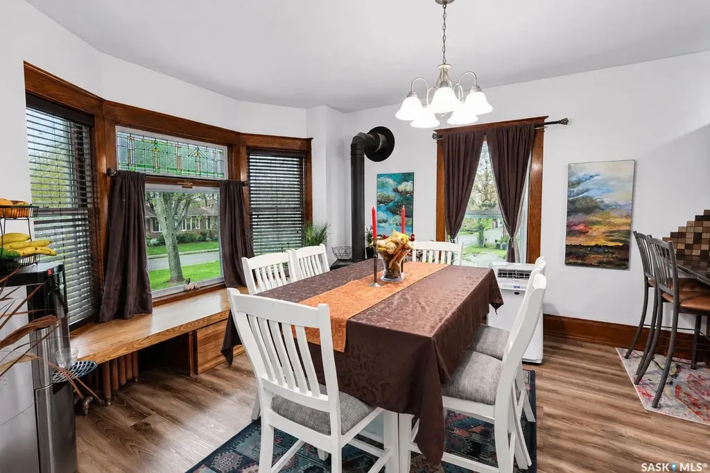 42 20th Street E Prince Albert SK S6V 1K4