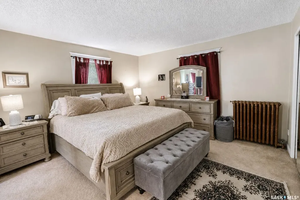 42 20th Street E Prince Albert SK S6V 1K4
