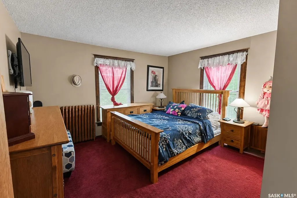 42 20th Street E Prince Albert SK S6V 1K4