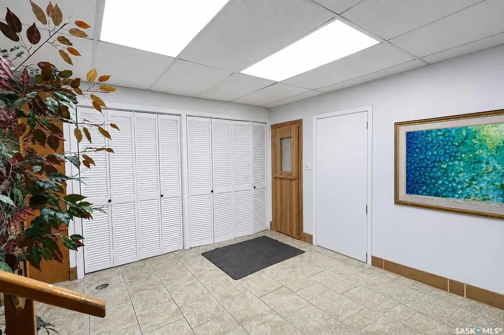 42 20th Street E Prince Albert SK S6V 1K4