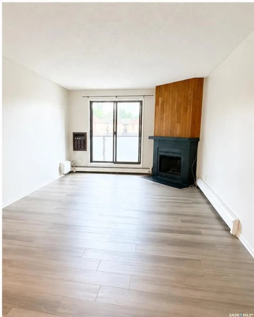 423 Tait Court Saskatoon SK S7L 7H5